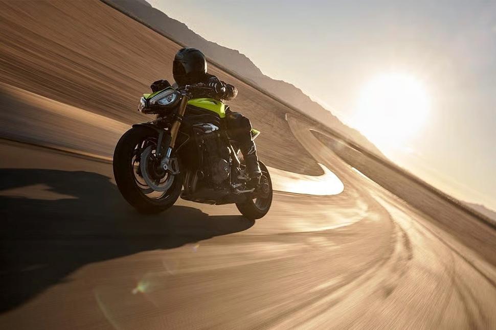 Triumph Speed Triple 1200 RX 2026 Triumph Speed Triple 1200 RX 2026