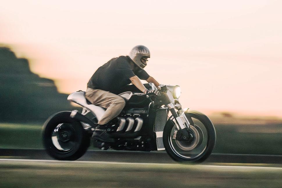 Triumph Rocket 3 кастом Triumph Rocket 3 кастом