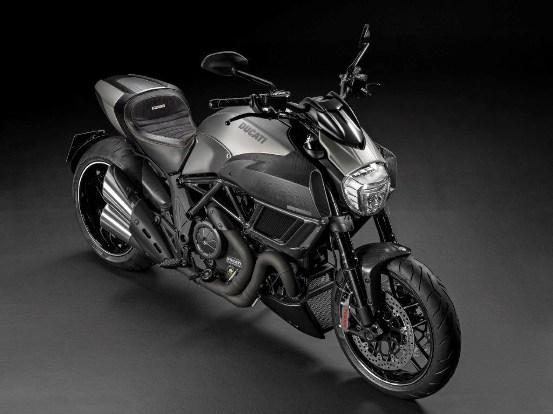 Ducati Diavel Titanium приезжает в Великобританию.