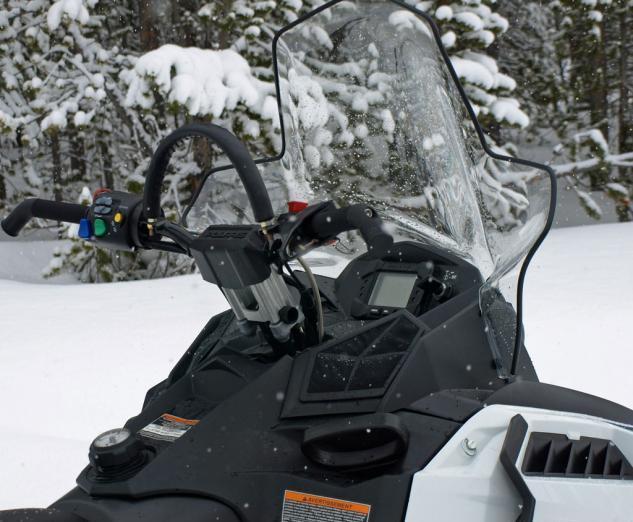 Снегоход Polaris 600 Indy Voyageur 144 2015 года