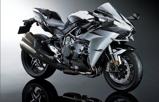 Kawasaki Ninja H2 и Ninja H2R 2016 доступны в качестве специальных заказов.