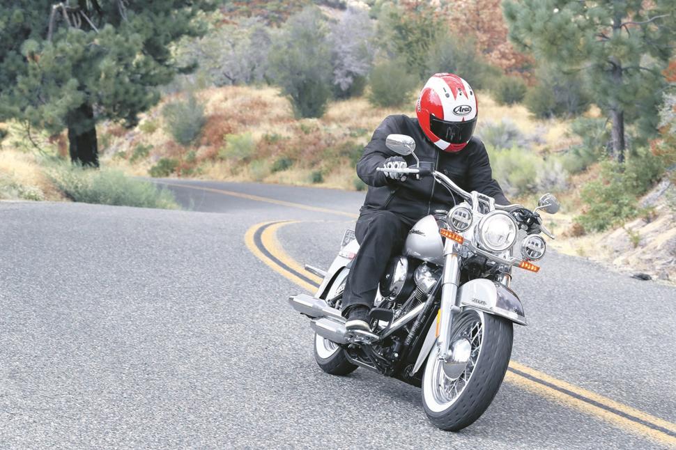 Круизер Harley Davidson FLDE Deluxe 2018
