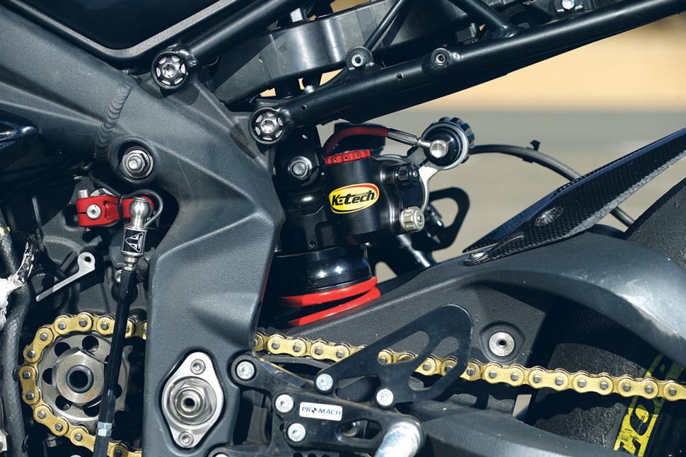 Triumph с новым двигателем для гонок Moto2