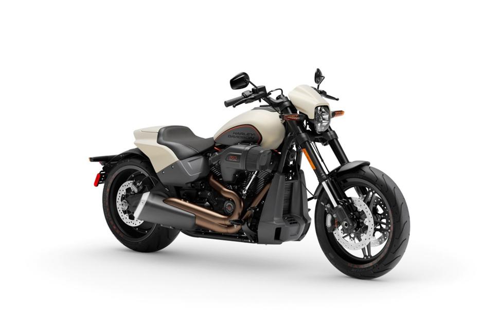 Самый мощный и дорогой круизер Harley Davidson softail FXDR 114 2019