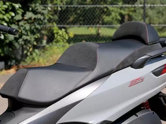 Скутер Piaggio MP3 500 - улучшенные три колеса