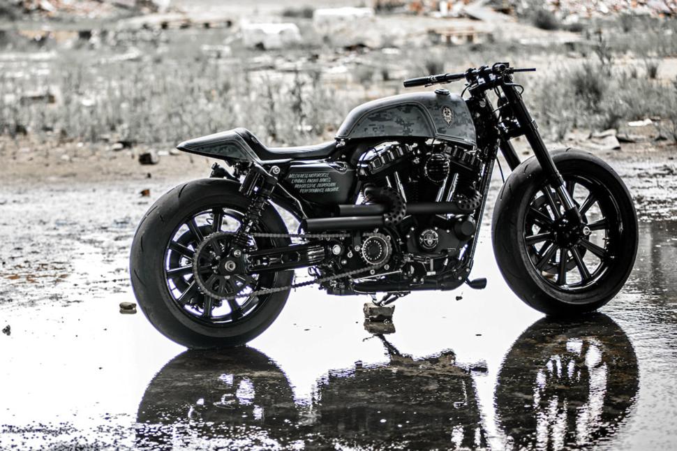 Прекрасная мозаика - стритфайтер Harley Davidson 48 от Rough Crafts