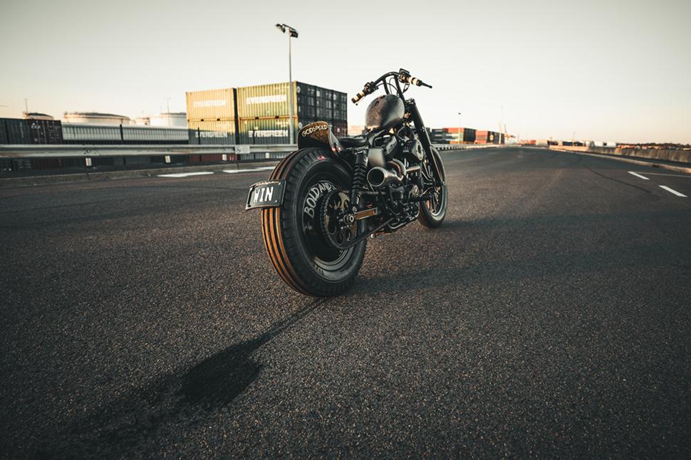 Кастом Harley Davidson Iron 883