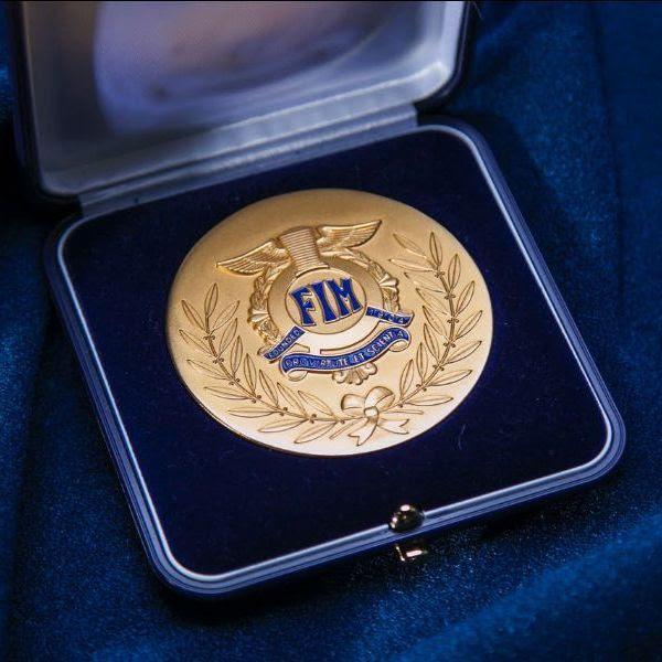 Первая золотая медаль FIM за мотоэкипировку вручается Arai
