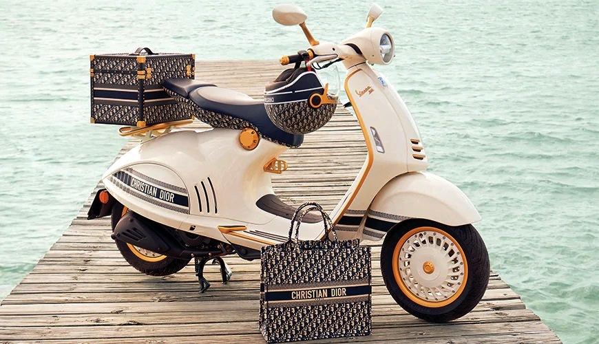 Скутер Vespa от Dior