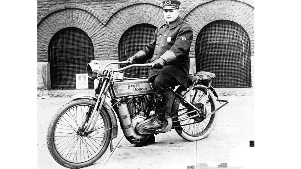 Полицейский мотоцикл Harley-Davidson модель 7-A 1911 года