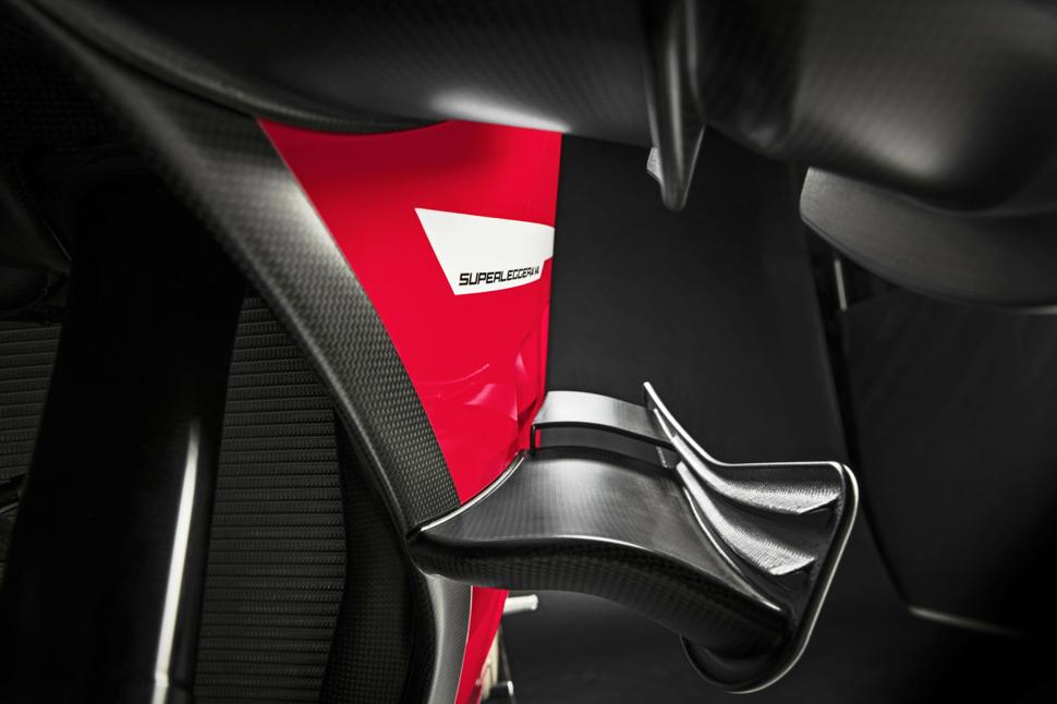 Ducati Superleggera V4 2020. Подробности и характеристики
