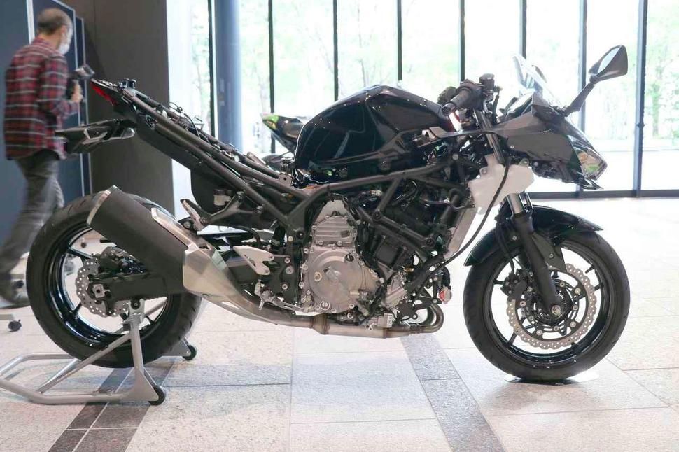 Гибридный мотоцикл Kawasaki