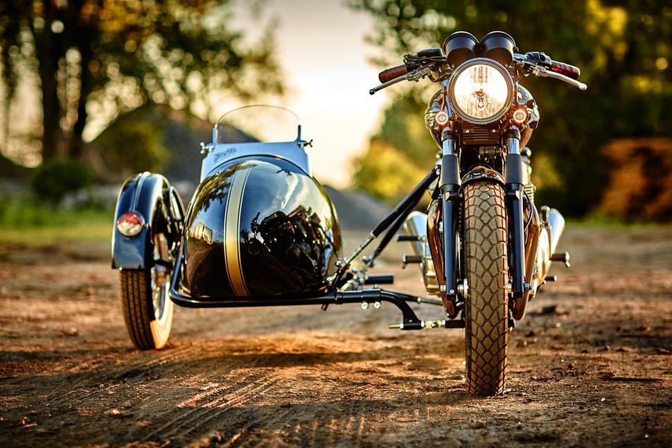 Мотоцикл с коляской на основе Triumph Thruxton