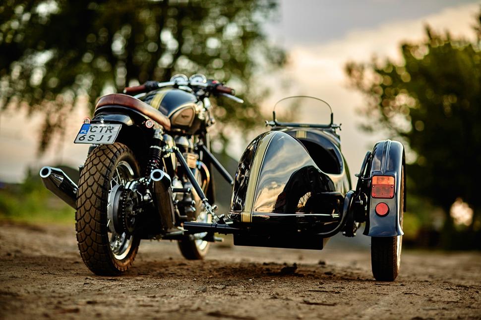 Мотоцикл с коляской на основе Triumph Thruxton