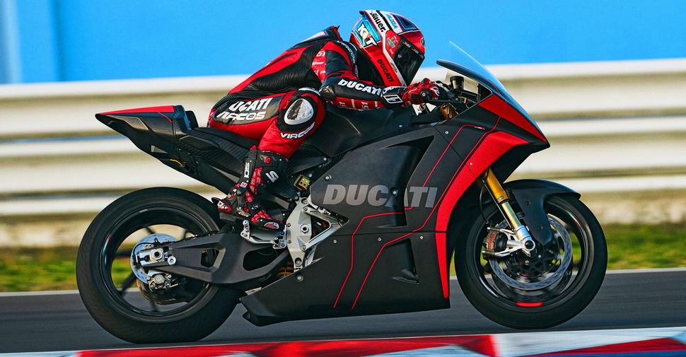 Расследование по новым моделям. Ducati Panigale V4 R и Panigale V4 SP2