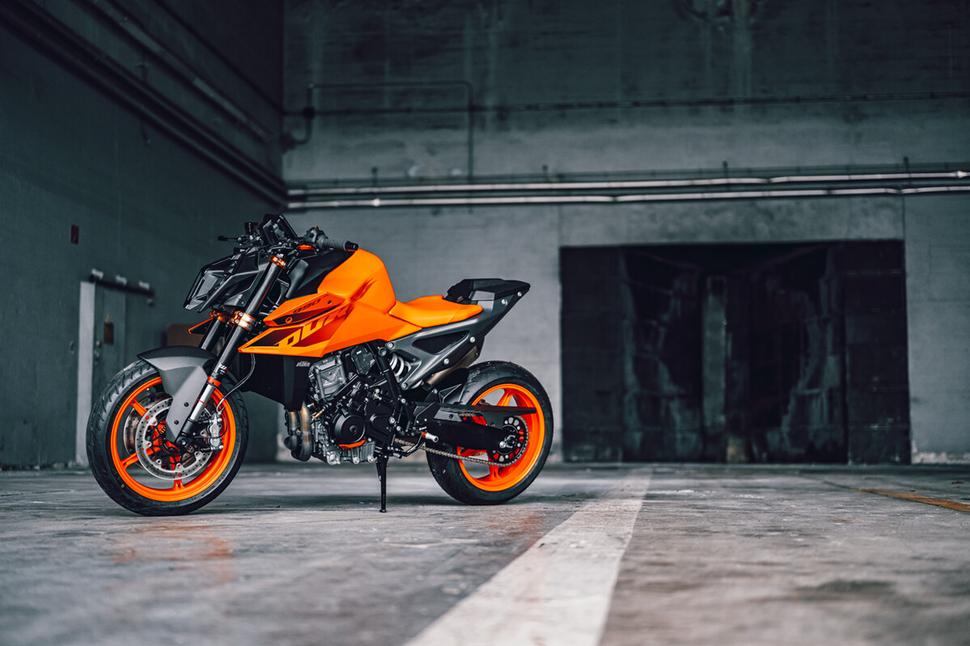 Обзор мотоцикла KTM 990 Duke 2024: характеристики, дизайн, особенности
