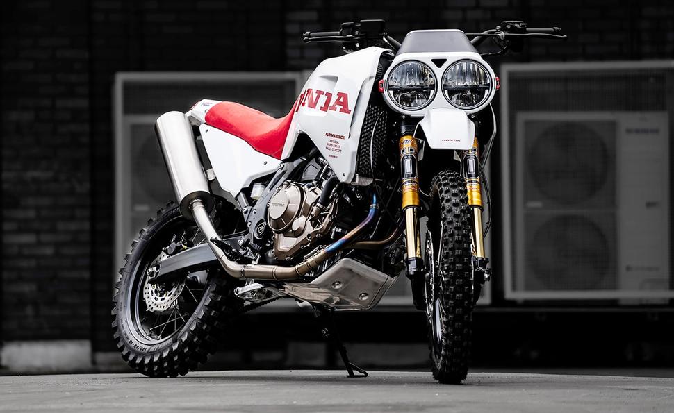 ретро Honda CRF1100 Africa Twin