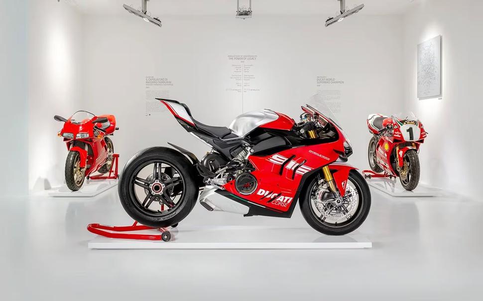 Panigale V4