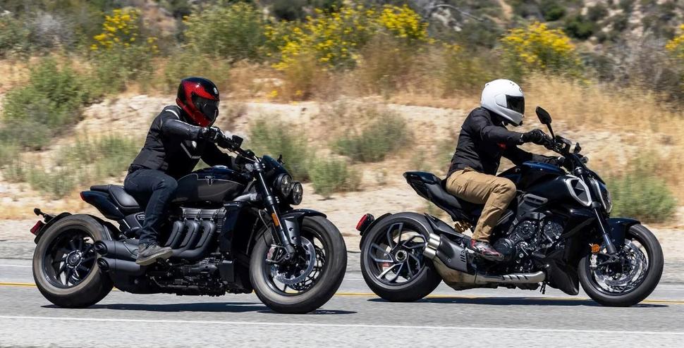 Triumph Rocket 3 против Ducati Diavel V4