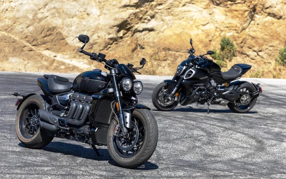 Triumph Rocket 3 против Ducati Diavel V4