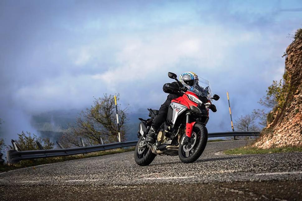 Ducati Multistrada V4 S 2025