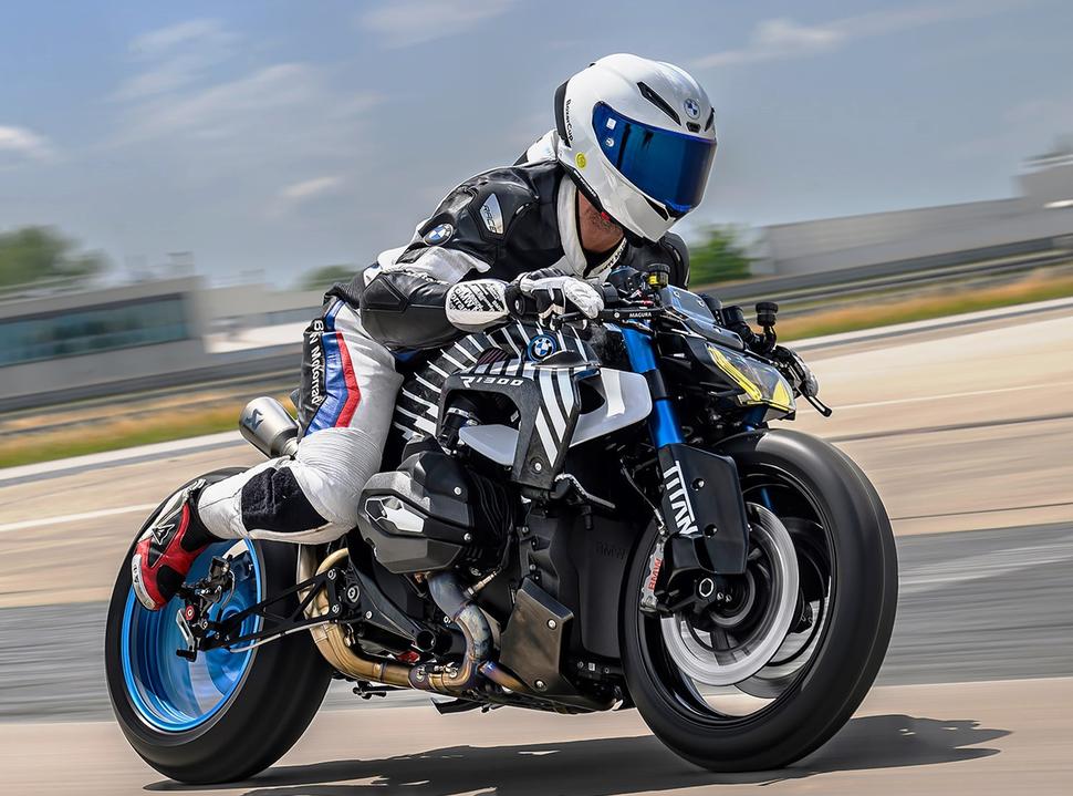 Заводской кастом BMW R 1300 R