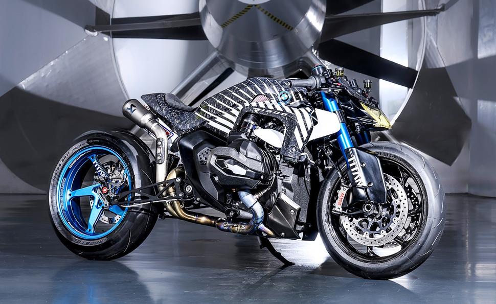 Заводской кастом BMW R 1300 R