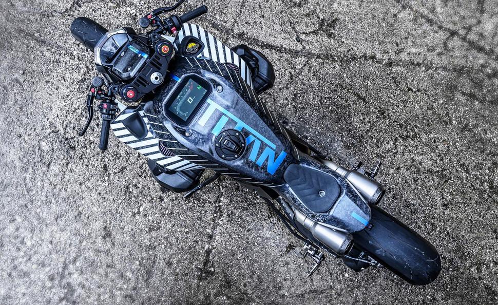 Заводской кастом BMW R 1300 R