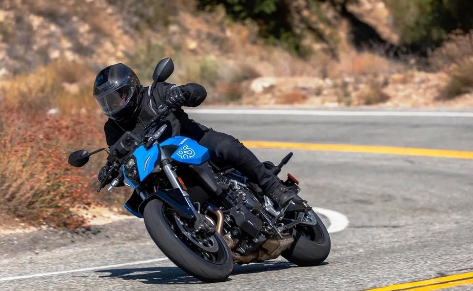 Suzuki GSX-8S