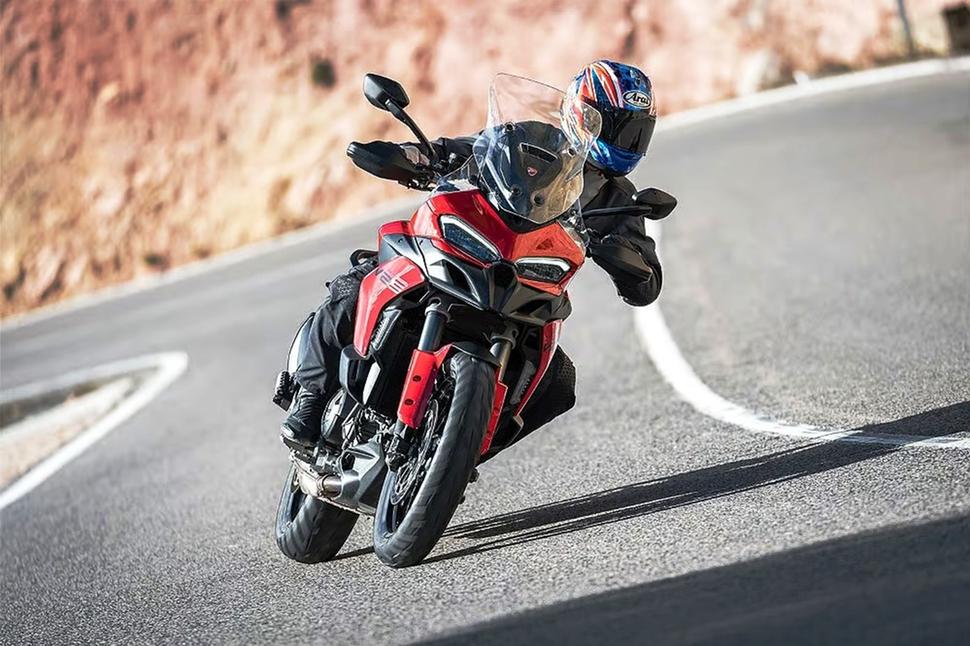 Ducati Multistrada V2 S 2025