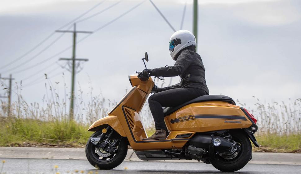 Lambretta X300 2025