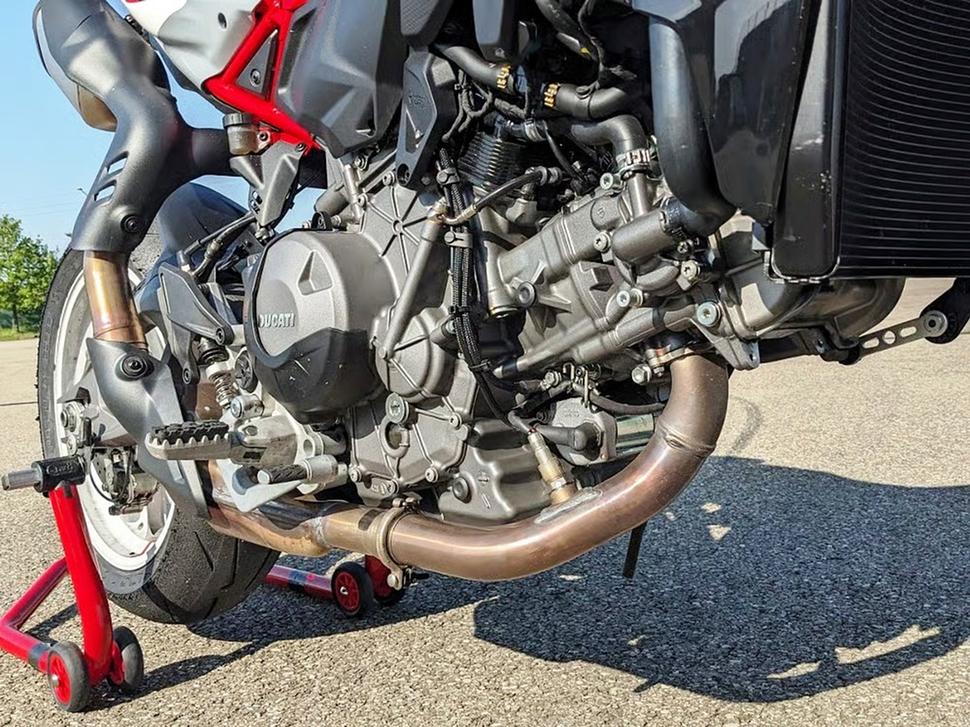 Ducati Hypermotard V2 SP 2026