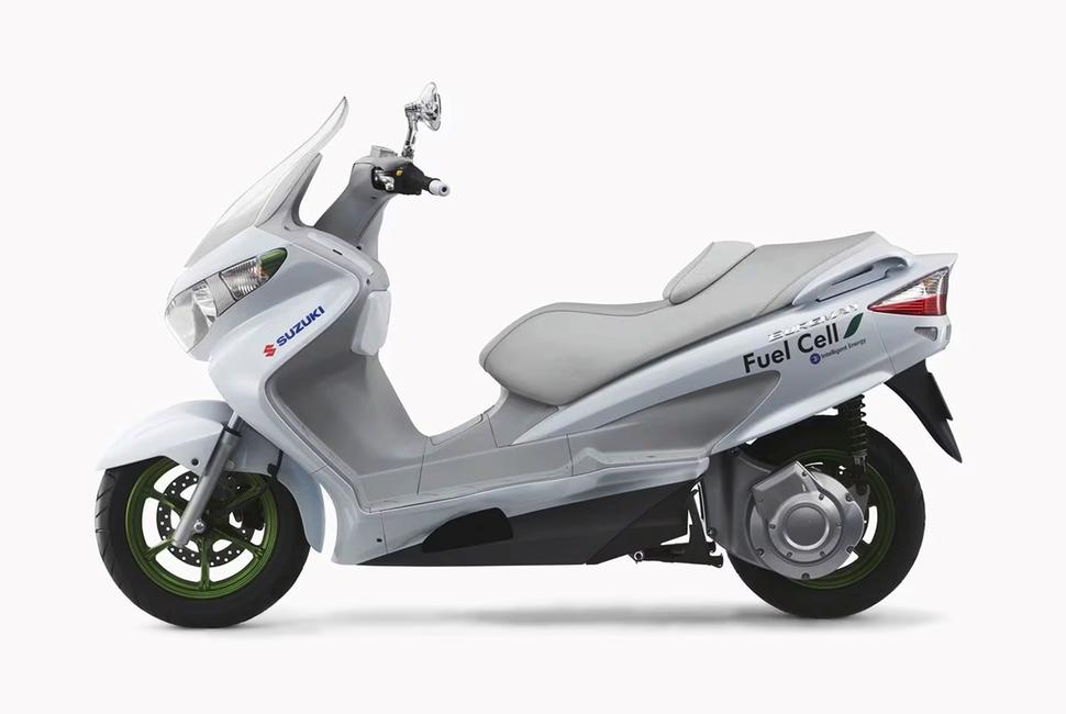 Водородный скутер Toyota