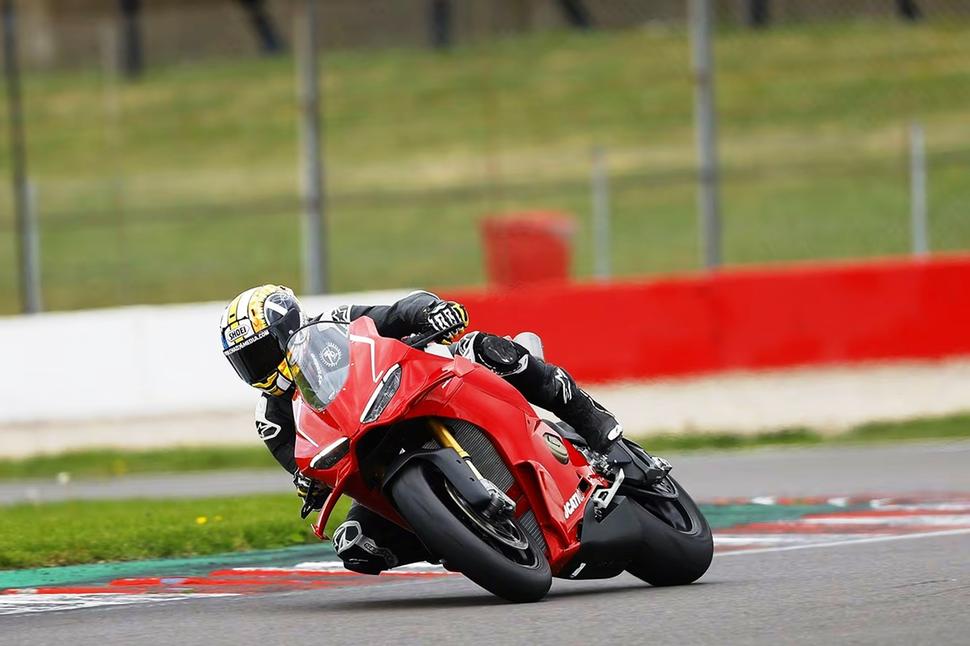 Ducati Panigale V4 R 2026