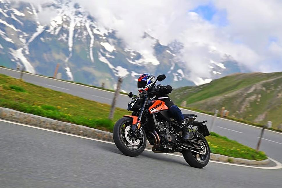 KTM 790 Duke 2027