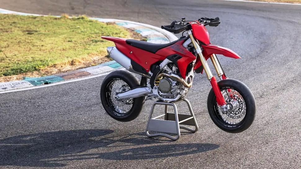 Ducati Desmo450 SM 2027