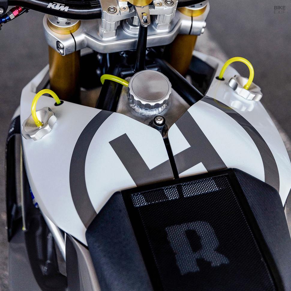 KTM 1190 Adventure R supermoto