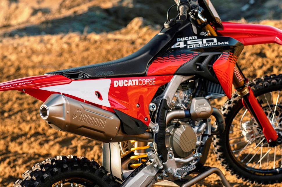 Ducati Desmo450 MX Factory