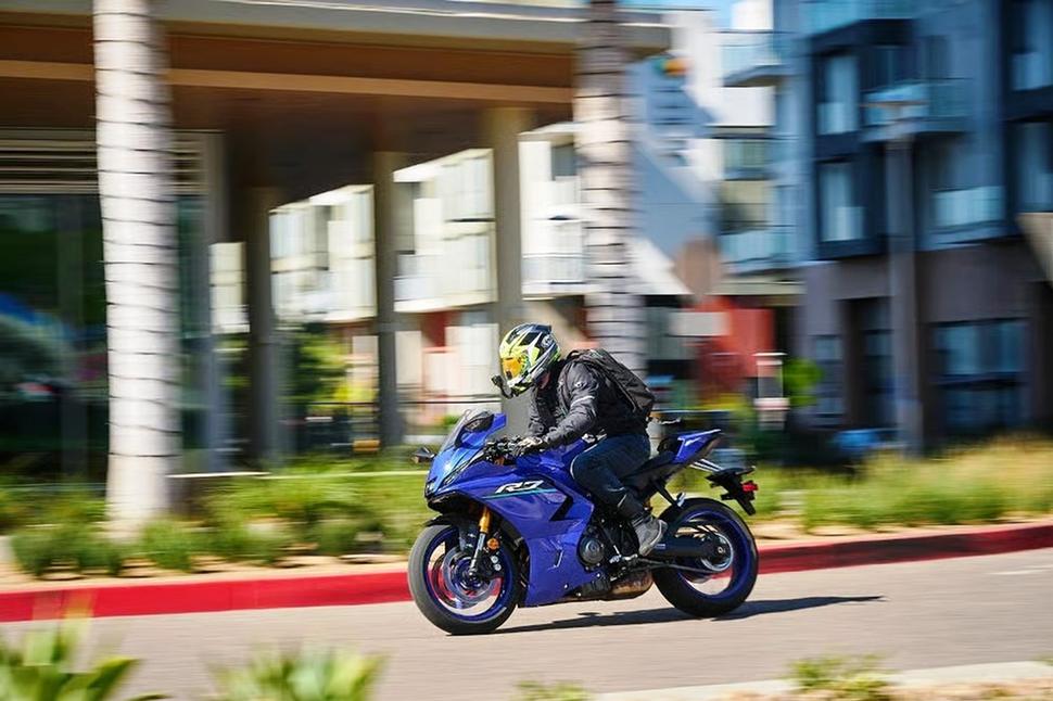 Yamaha R7 2026